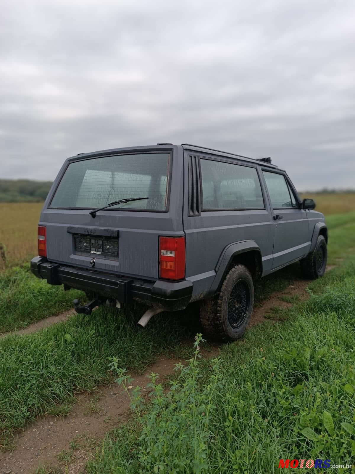 1990' Jeep Cherokee 4,0 photo #3