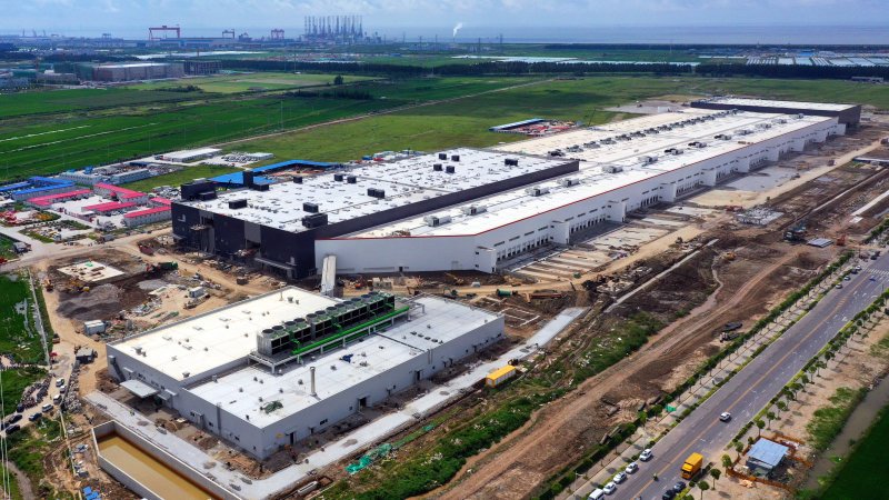 Tesla plans to start production in Shanghai this month