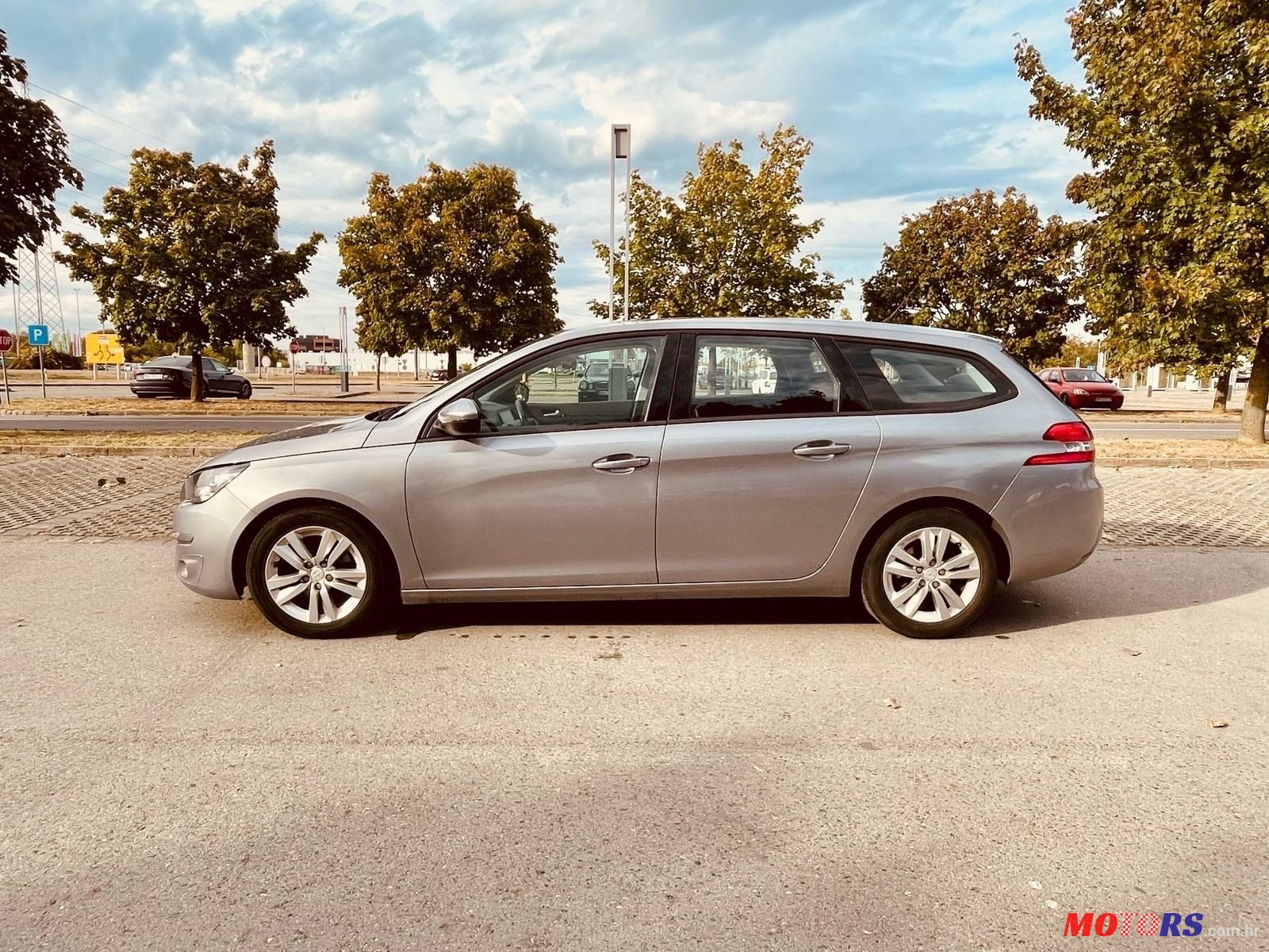 2014' Peugeot 308 Sw photo #5