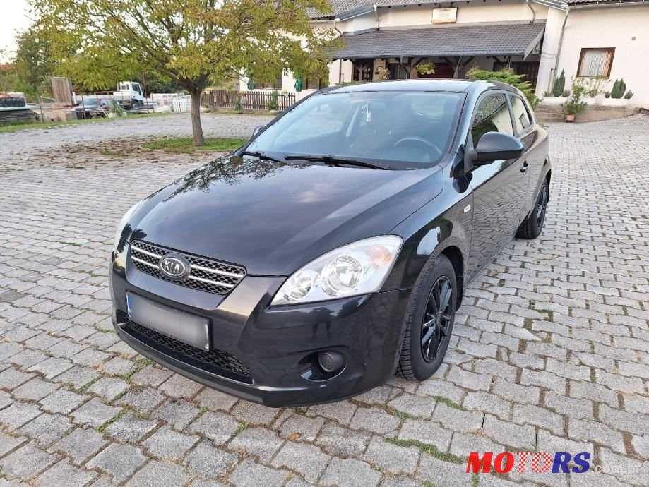 2009' Kia Ceed 1,6 Crdi Ex photo #1