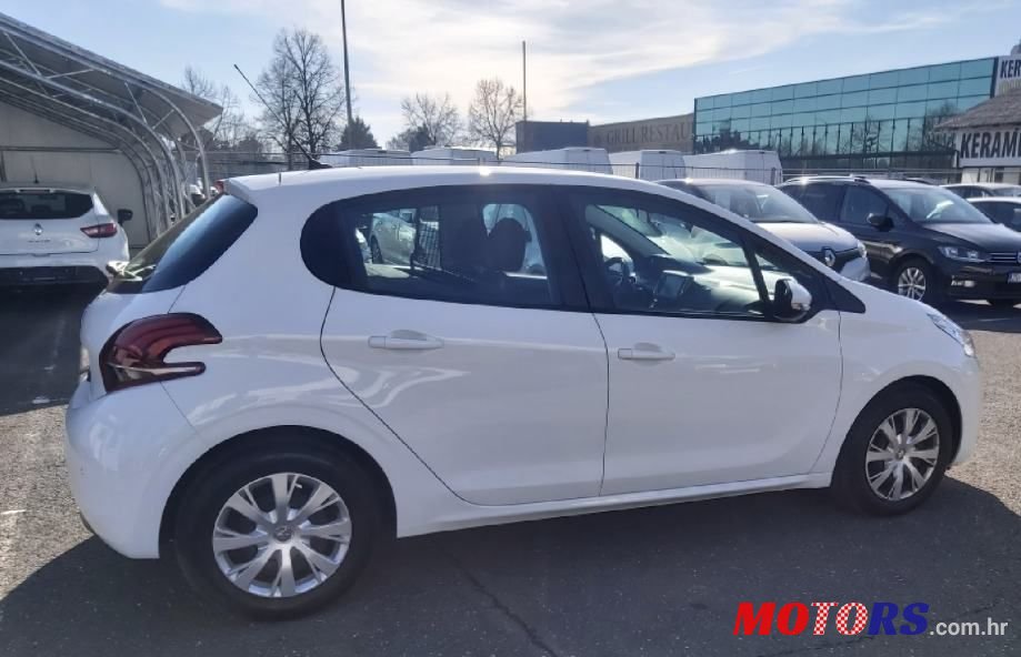2017' Peugeot 208 photo #4