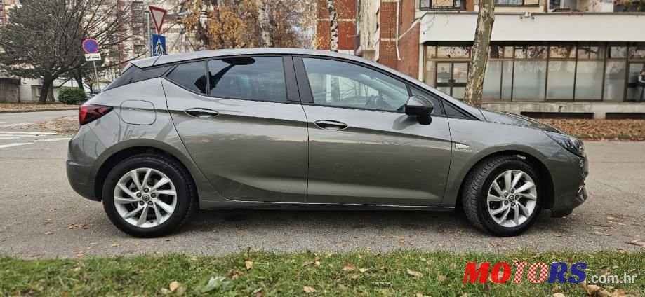 2020' Opel Astra 1,5 D photo #5