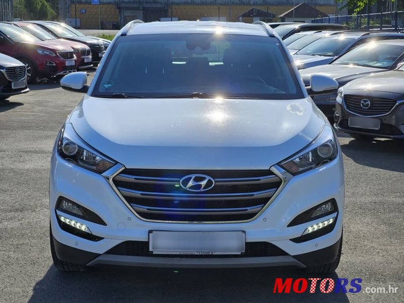 2018' Hyundai Tucson 1.7 Crdi photo #2