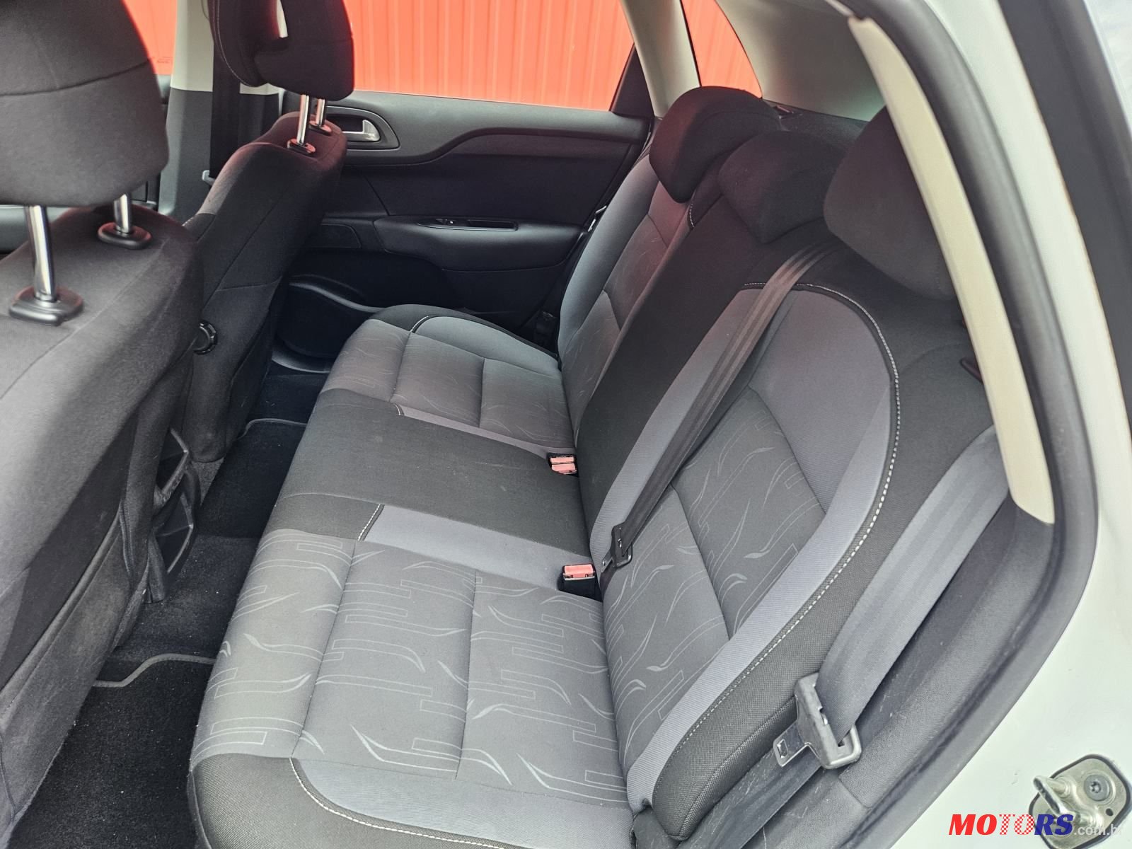 2015' Citroen C4 1,6 E-Hdi photo #3