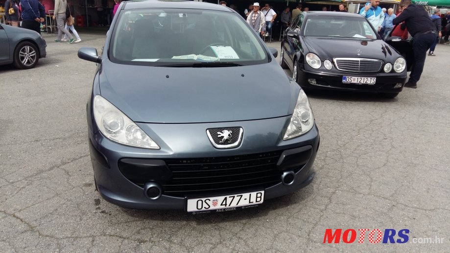 2005' Peugeot 307 photo #1