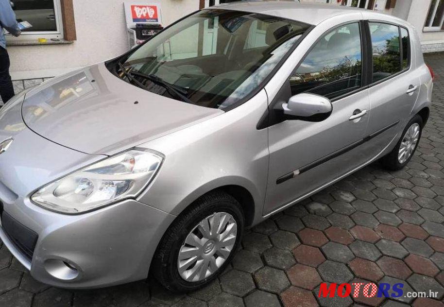 2010' Renault Clio 1,2 16V photo #1