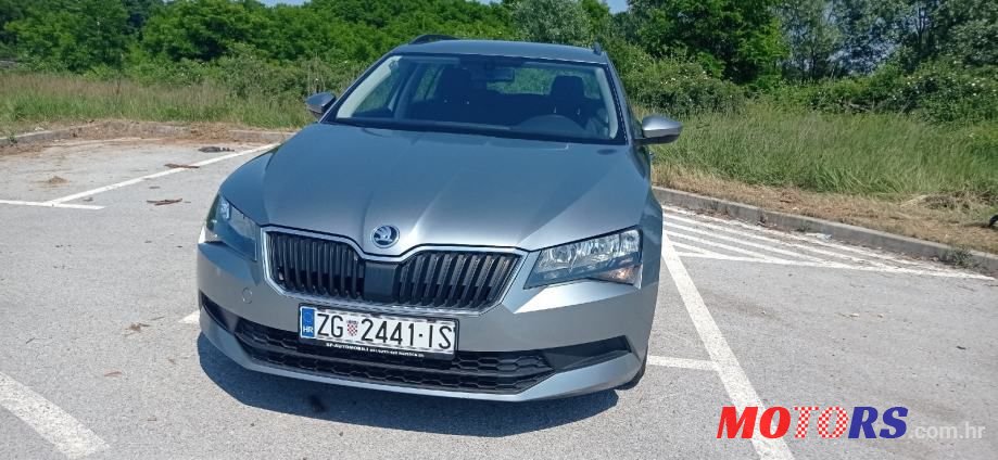 2016' Skoda Superb Combi photo #2