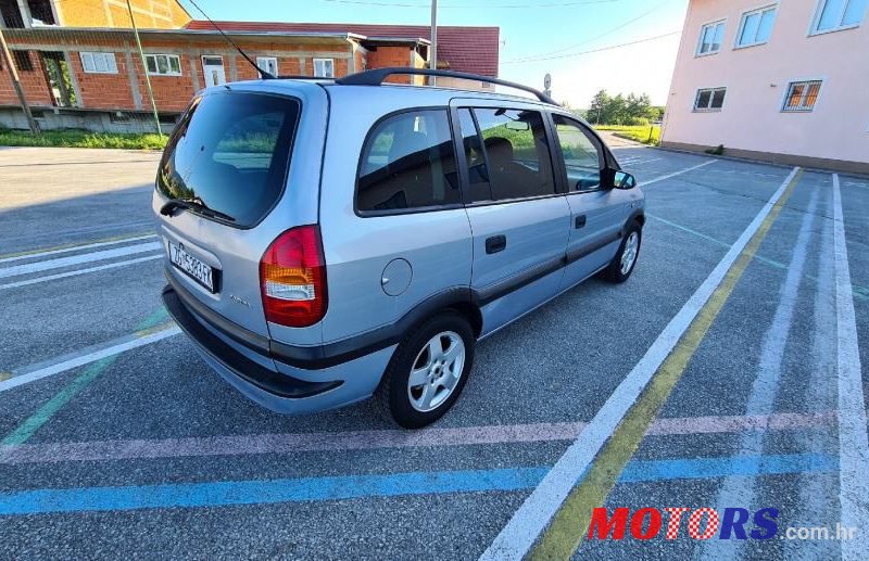 2001' Opel Zafira 2,0 Dth photo #3