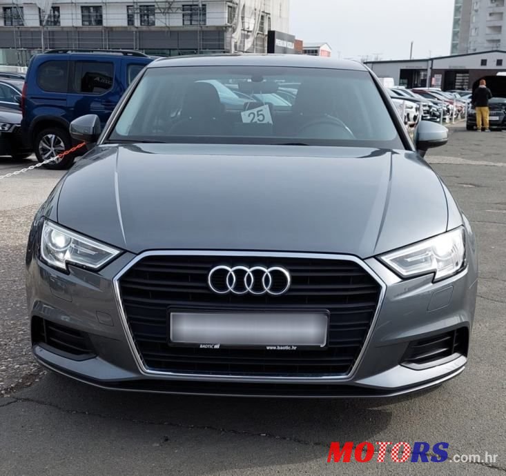 2018' Audi A3 Limousine 1,6 Tdi photo #2