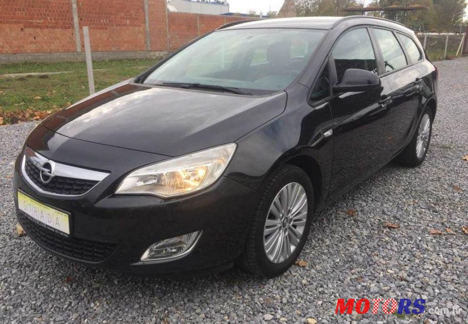 2012' Opel Astra Karavan 1,7 Cdti photo #2