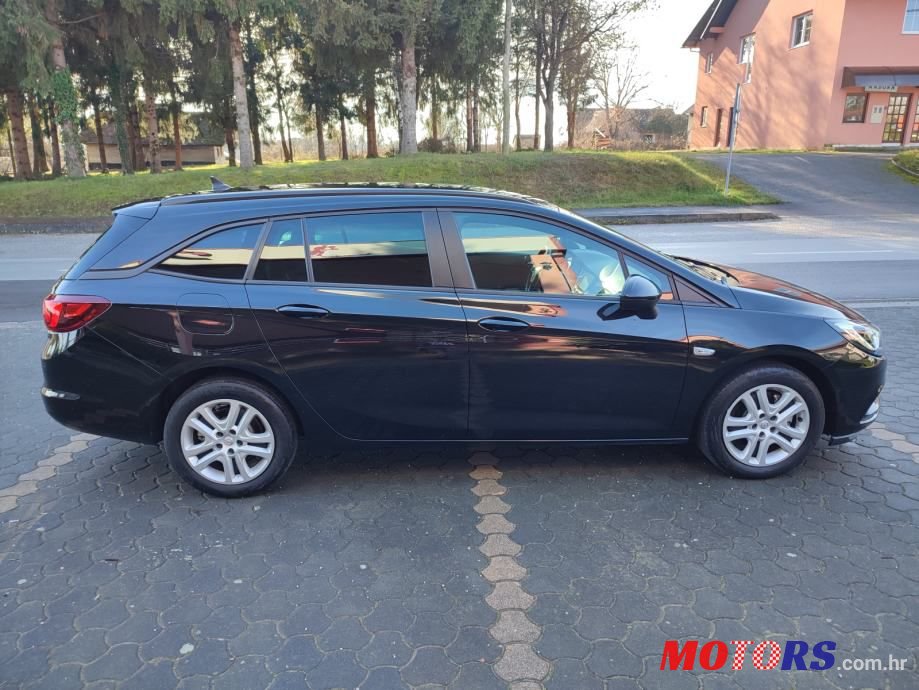 2018' Opel Astra Karavan photo #6