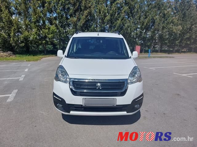 2017' Peugeot Partner photo #2