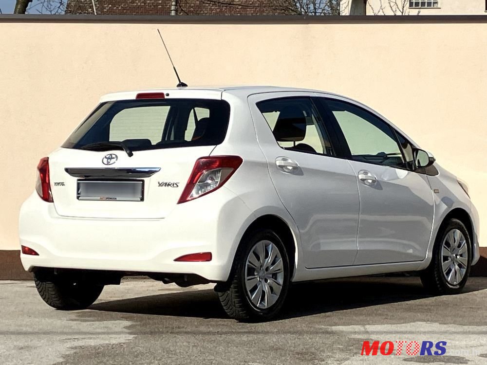 2012' Toyota Yaris 1,0 Vvt-I photo #6