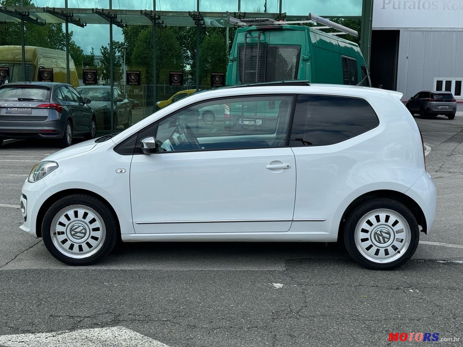 2012' Volkswagen Up! photo #5