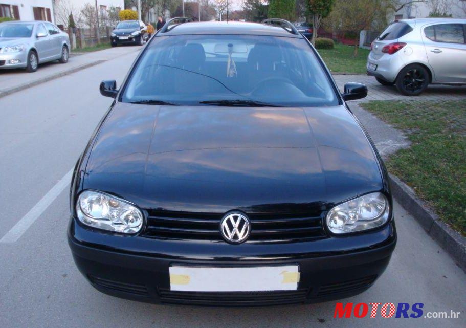 2001' Volkswagen Golf IV photo #3