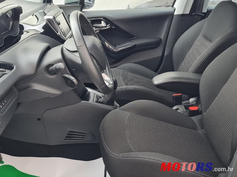 2017' Peugeot 208 1,6 Bluehdi photo #4