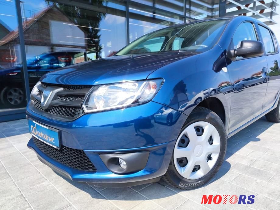 2016' Dacia Sandero photo #3