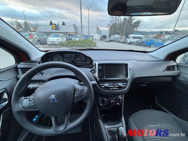2017' Peugeot 208 photo #5