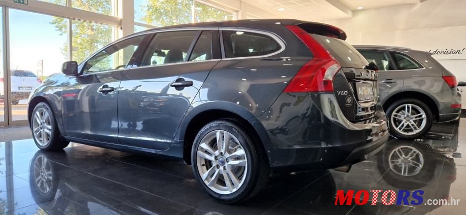 2013' Volvo V60 D3 photo #2