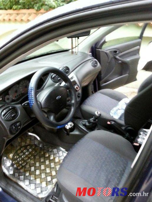 2001' Ford Focus 1,8 photo #4