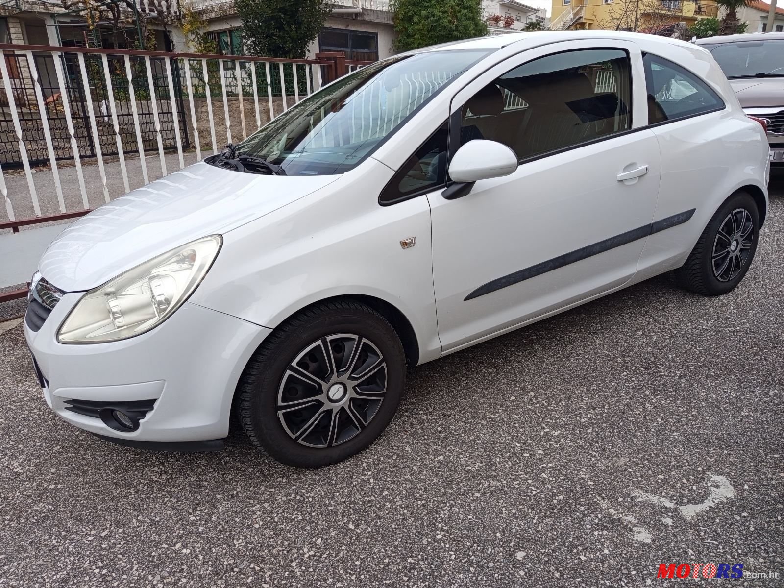 2008' Opel Corsa 1,2 16V photo #2