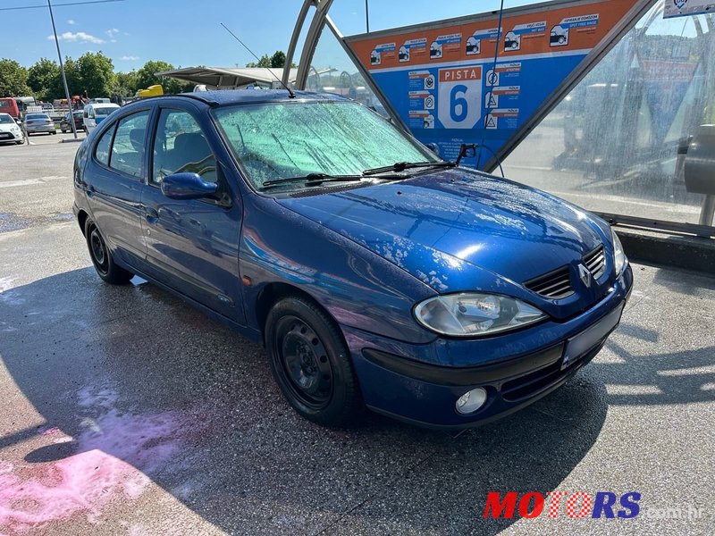 2001' Renault Megane Classic 1,6 16V photo #1