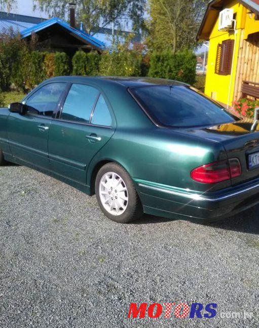 1999' Mercedes-Benz E-Klasa 220 photo #2