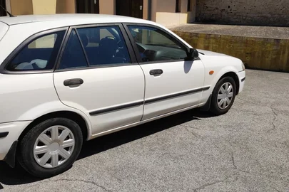 1999' Mazda 323 F 1,3 I