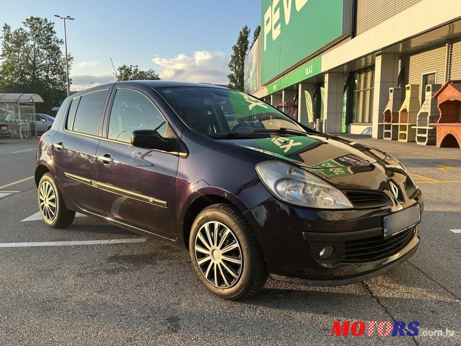 2008' Renault Clio 1,5 Dci photo #2