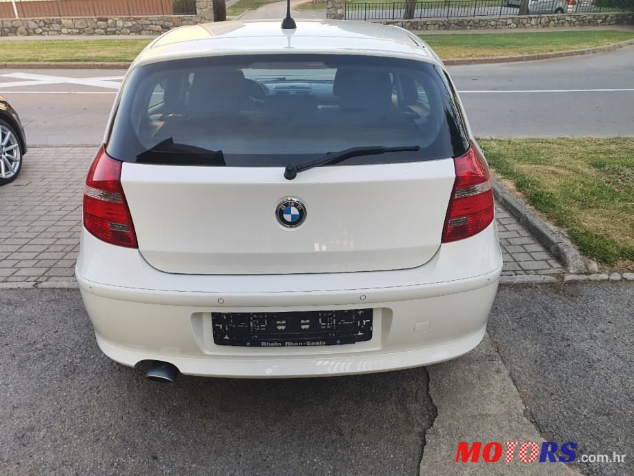 2010' BMW Serija 1 116D photo #4