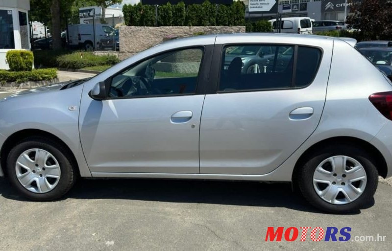 2018' Dacia Sandero Laureate photo #4