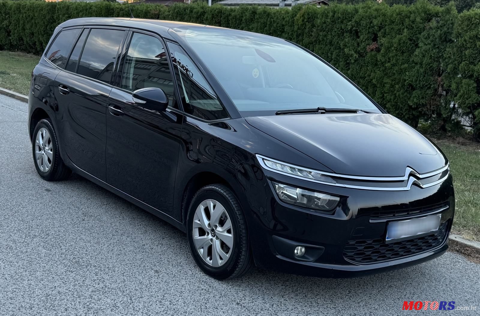 2015' Citroen C4 Grand Picasso photo #2