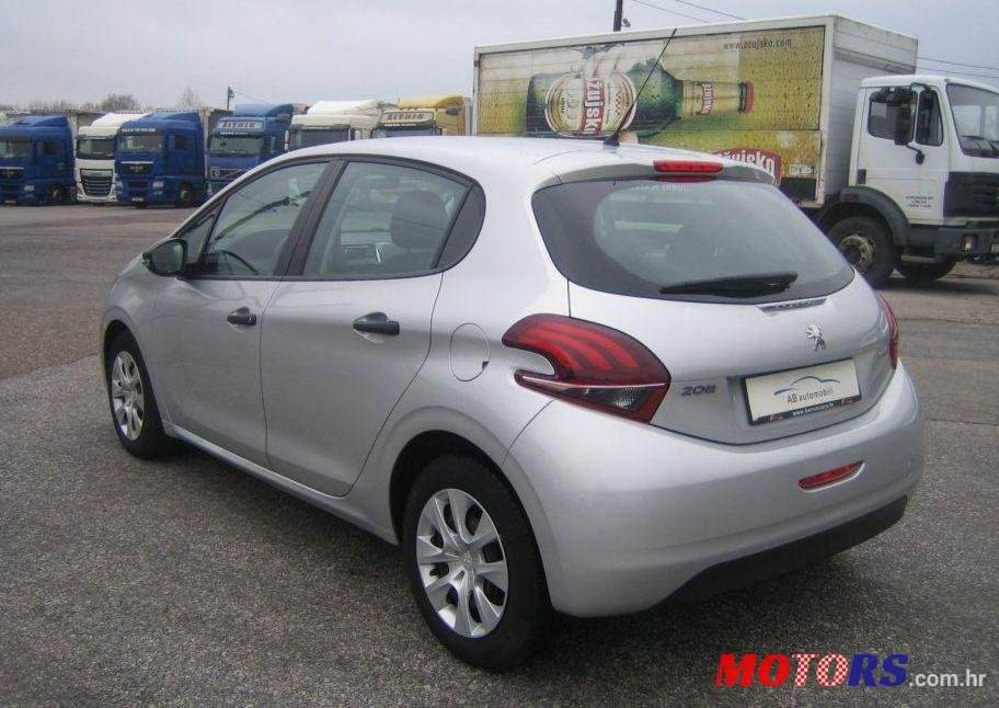 2015' Peugeot 208 1,6 photo #1