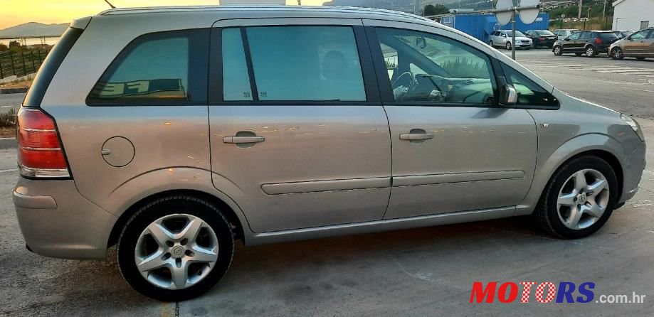 2008' Opel Zafira 1,9 Cdti photo #5