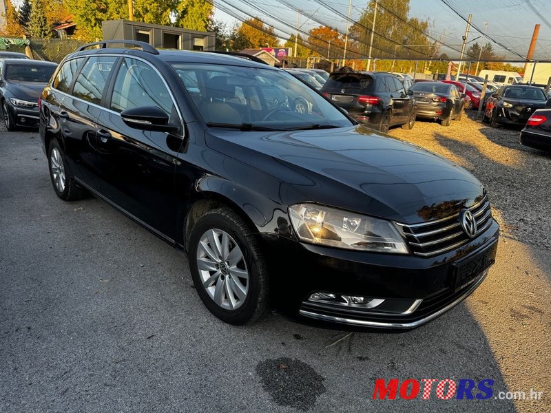2013' Volkswagen Passat Variant photo #4