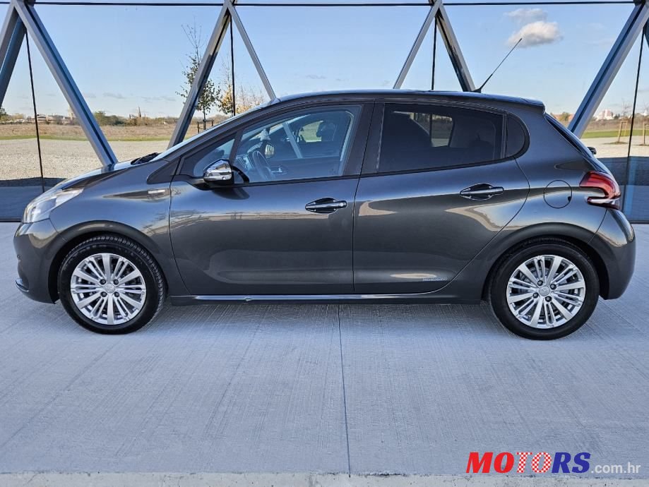 2019' Peugeot 208 1,5 photo #2