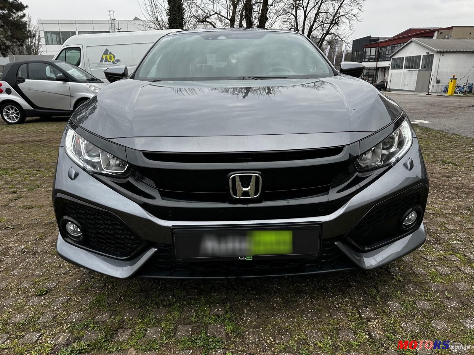 2018' Honda Civic 1,0T photo #2