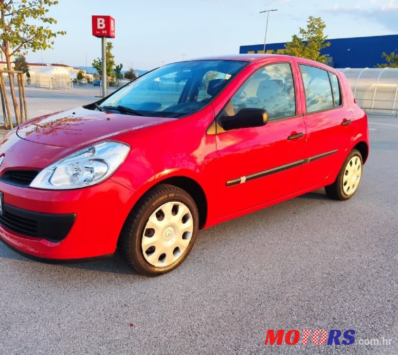 2007' Renault Clio 1,2 16V photo #1