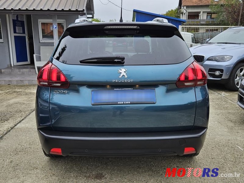 2019' Peugeot 2008 photo #2