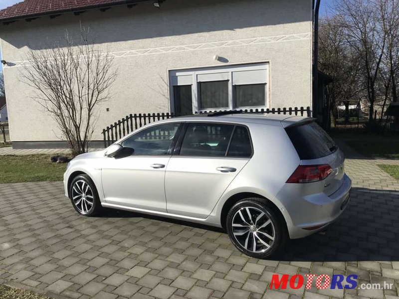 2014' Volkswagen Golf 7 1,6 Tdi Bmt photo #2