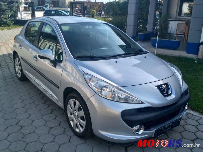 2008' Peugeot 207 16V Vti photo #2