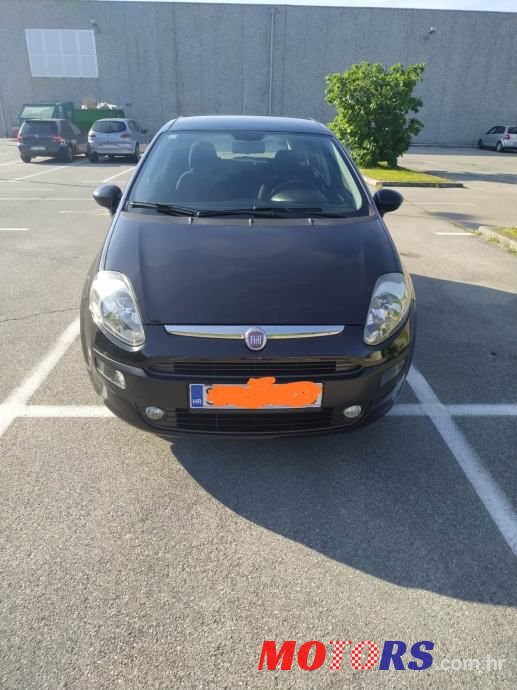 2010' Fiat Punto Evo photo #1
