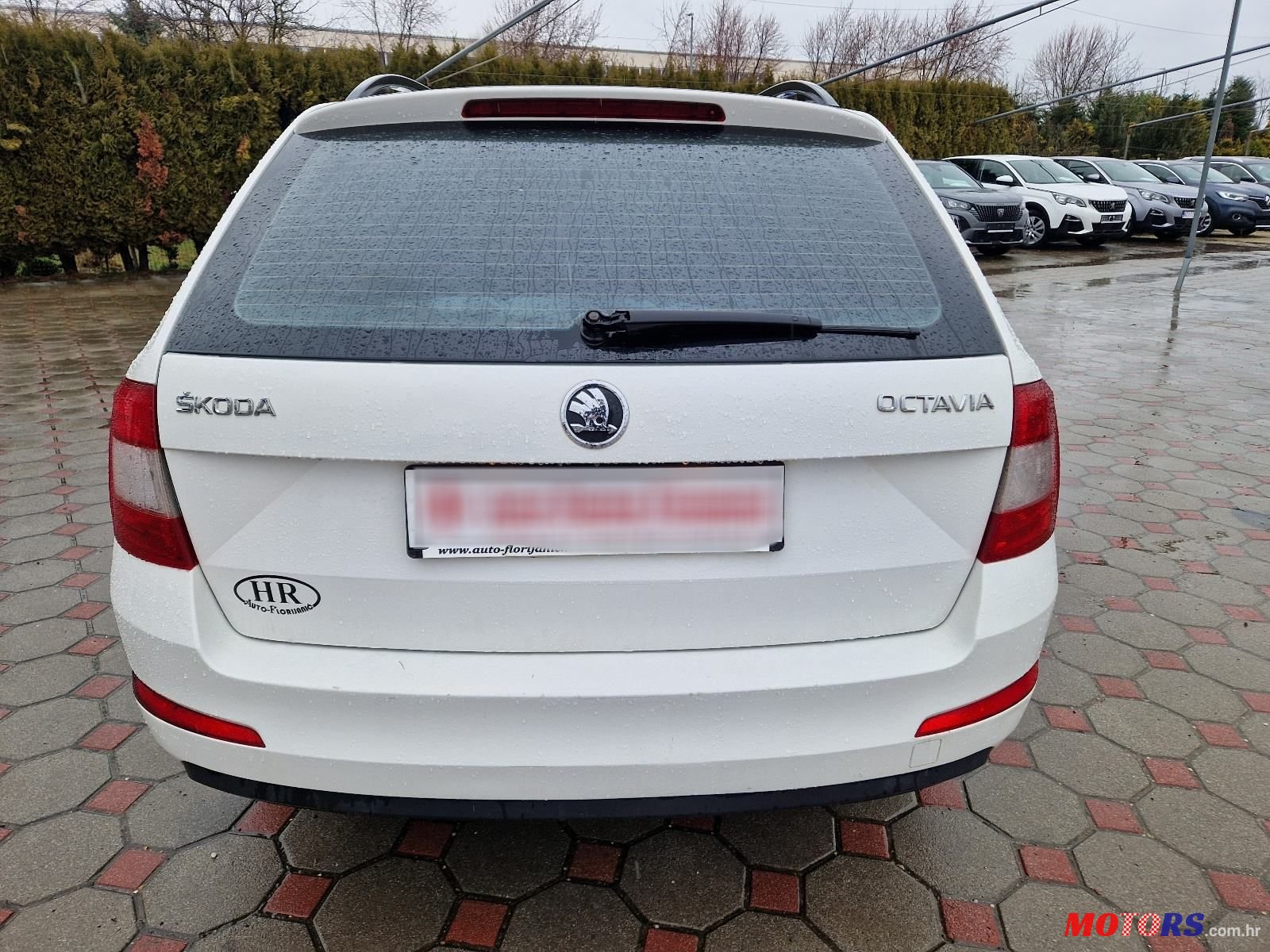 2014' Skoda Octavia Combi photo #6