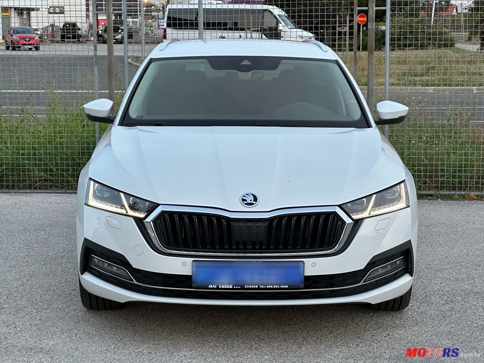 2020' Skoda Octavia Combi photo #2