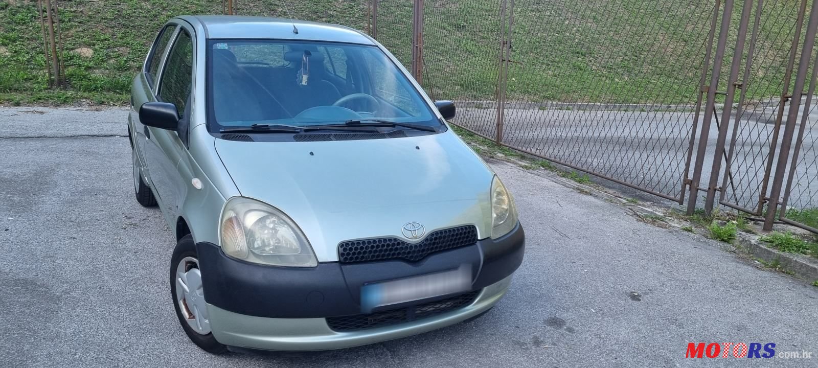 2002' Toyota Yaris 1,0 Vvt-I photo #3