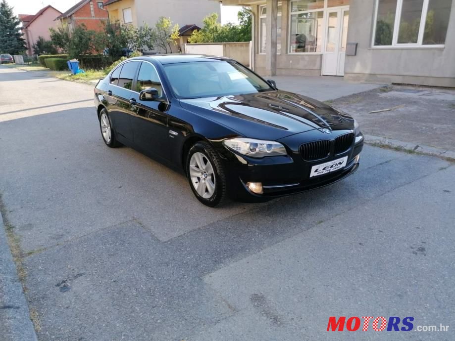 2011' BMW Serija 5 525D photo #2
