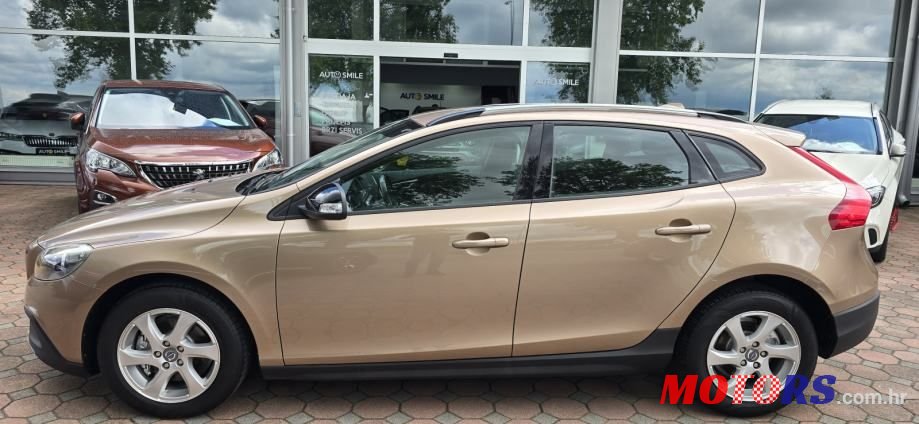 2014' Volvo V40 Cross Country 1.6 photo #1