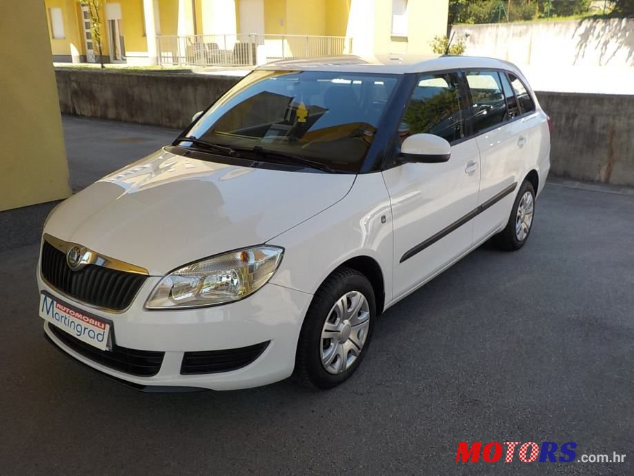 2012' Skoda Fabia Combi photo #1