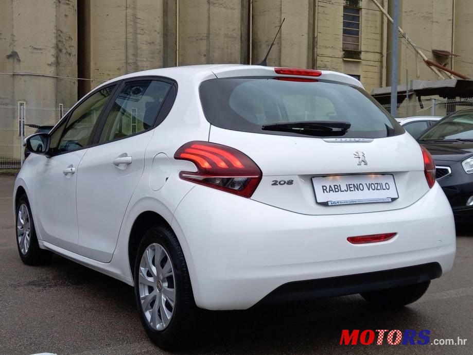 2019' Peugeot 208 photo #2