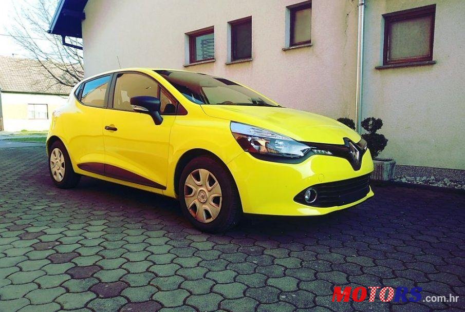 2015' Renault Clio Dci 90 photo #1